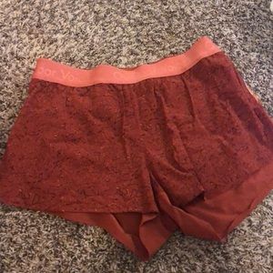 Outdoor voice shorts